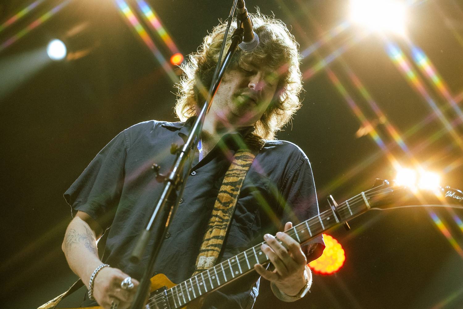 Macklemore obdivoval na Szigetu krásné ženy, zpěvačka Amyl and the Sniffers plivala na pódiu a Lorde zklamala