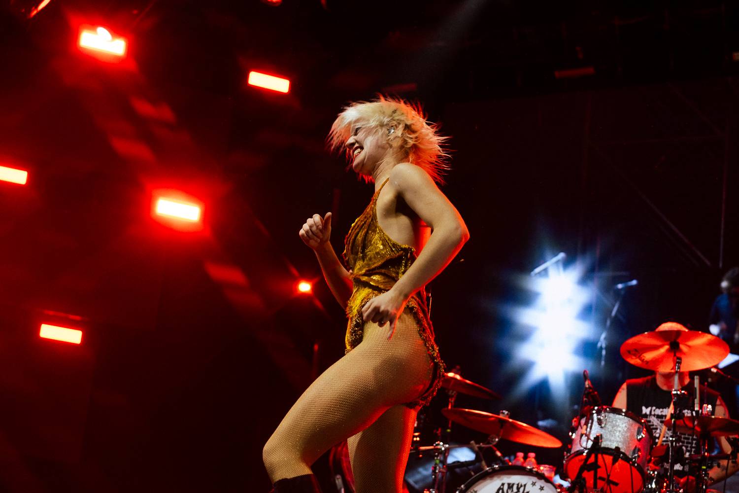 Macklemore obdivoval na Szigetu krásné ženy, zpěvačka Amyl and the Sniffers plivala na pódiu a Lorde zklamala