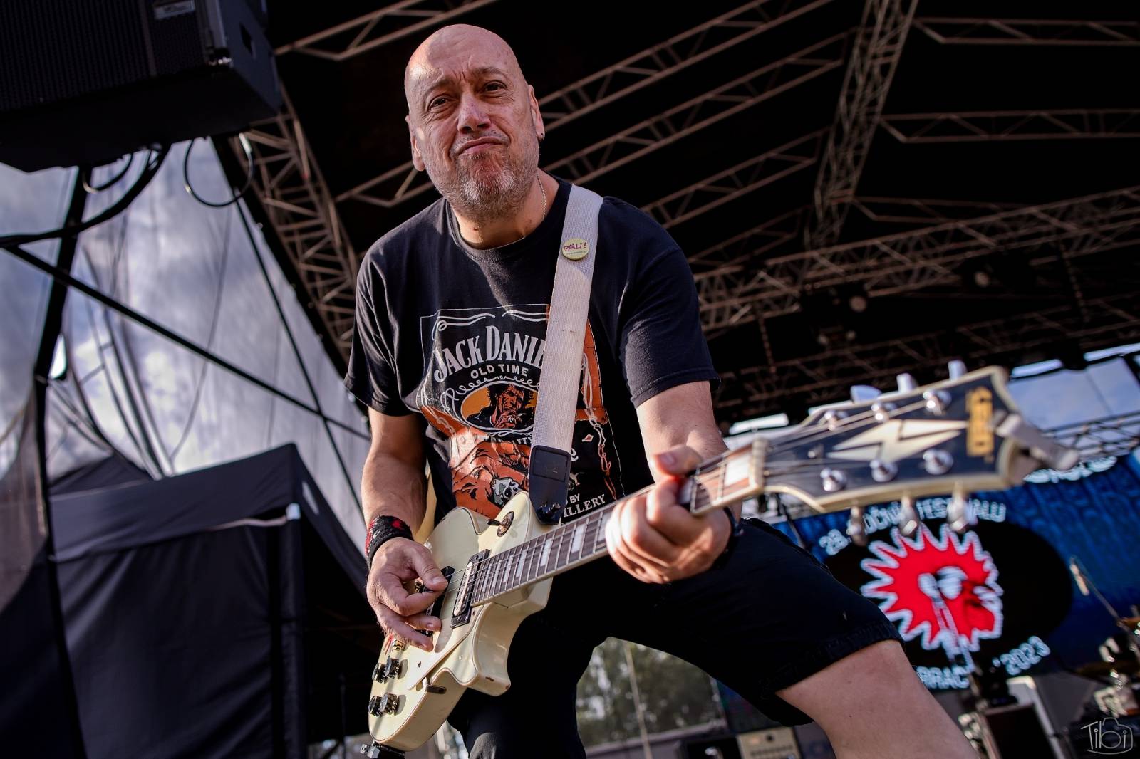 Pod skokanskými můstky v Harrachově se zpívalo. Keltská noc přivezla Tři sestry, Totální nasazení i E!E