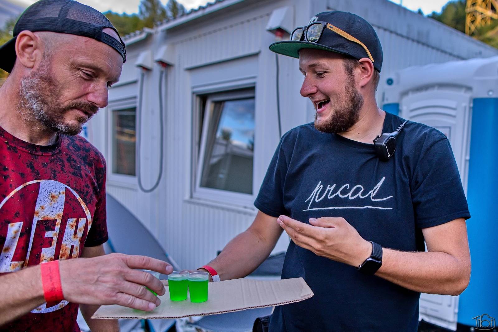 Pod skokanskými můstky v Harrachově se zpívalo. Keltská noc přivezla Tři sestry, Totální nasazení i E!E