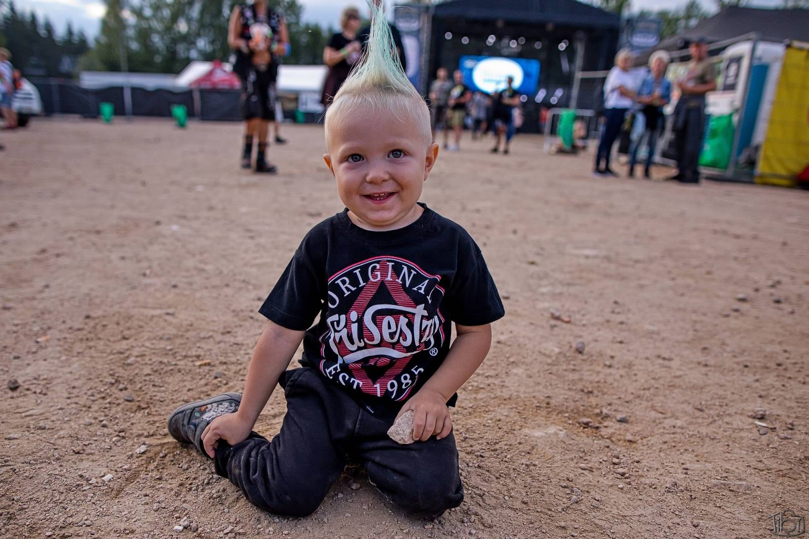 Pod skokanskými můstky v Harrachově se zpívalo. Keltská noc přivezla Tři sestry, Totální nasazení i E!E
