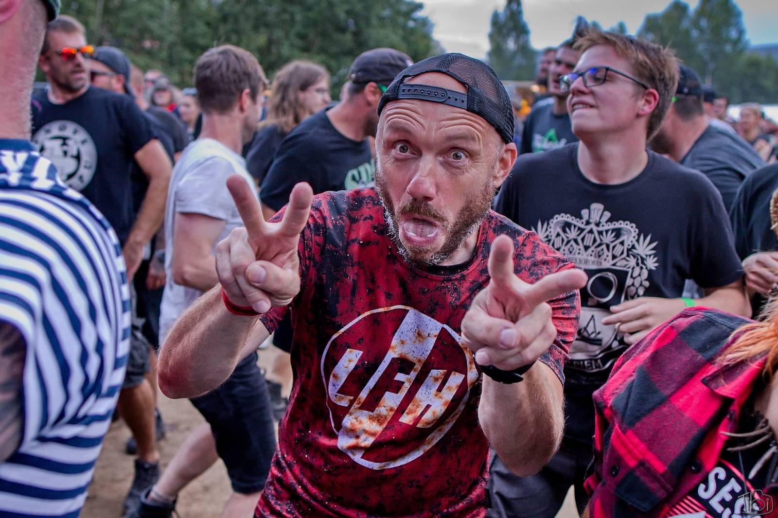 Pod skokanskými můstky v Harrachově se zpívalo. Keltská noc přivezla Tři sestry, Totální nasazení i E!E