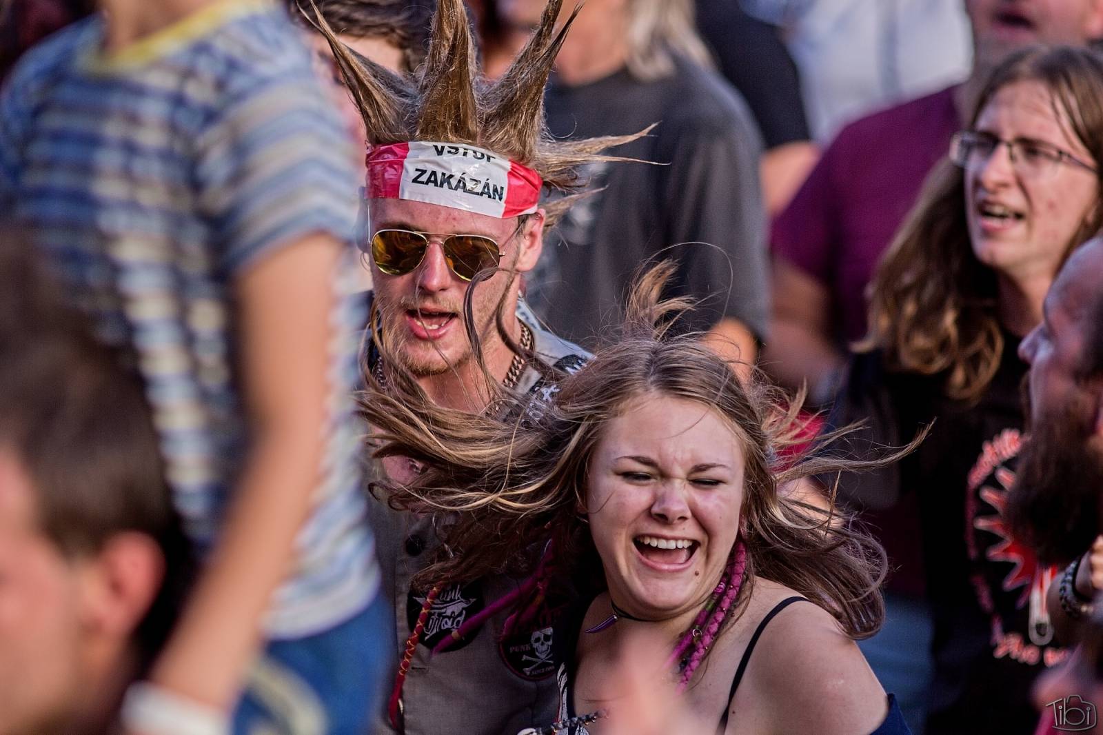 Pod skokanskými můstky v Harrachově se zpívalo. Keltská noc přivezla Tři sestry, Totální nasazení i E!E