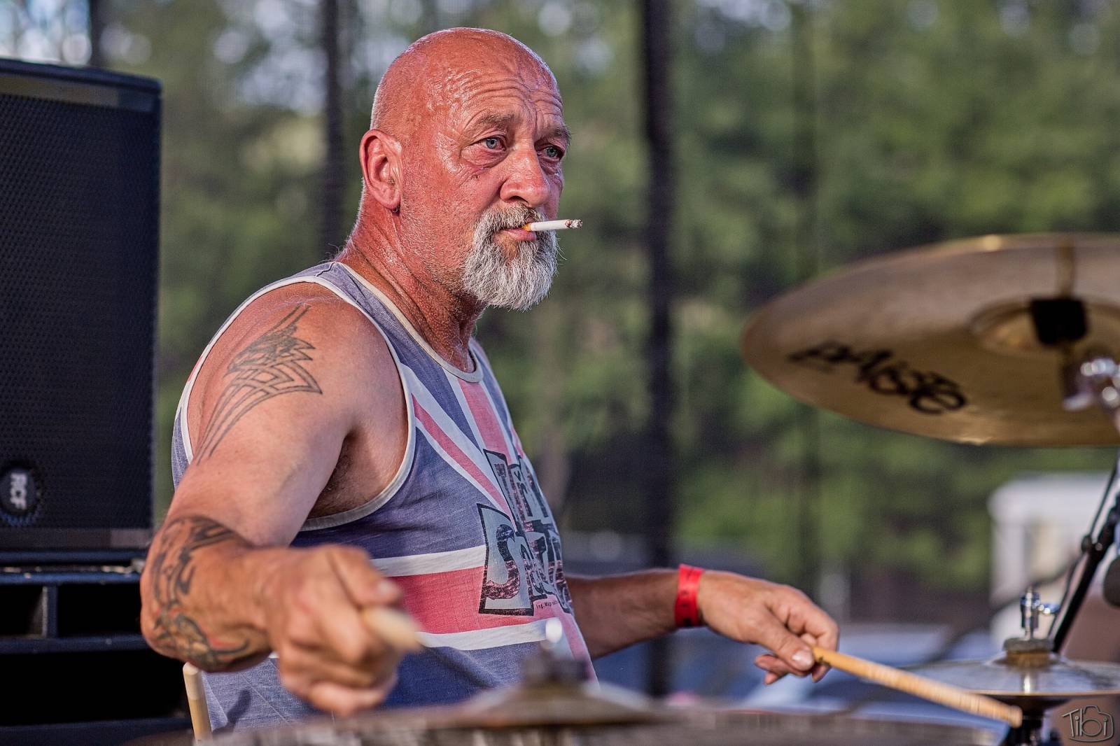 Pod skokanskými můstky v Harrachově se zpívalo. Keltská noc přivezla Tři sestry, Totální nasazení i E!E