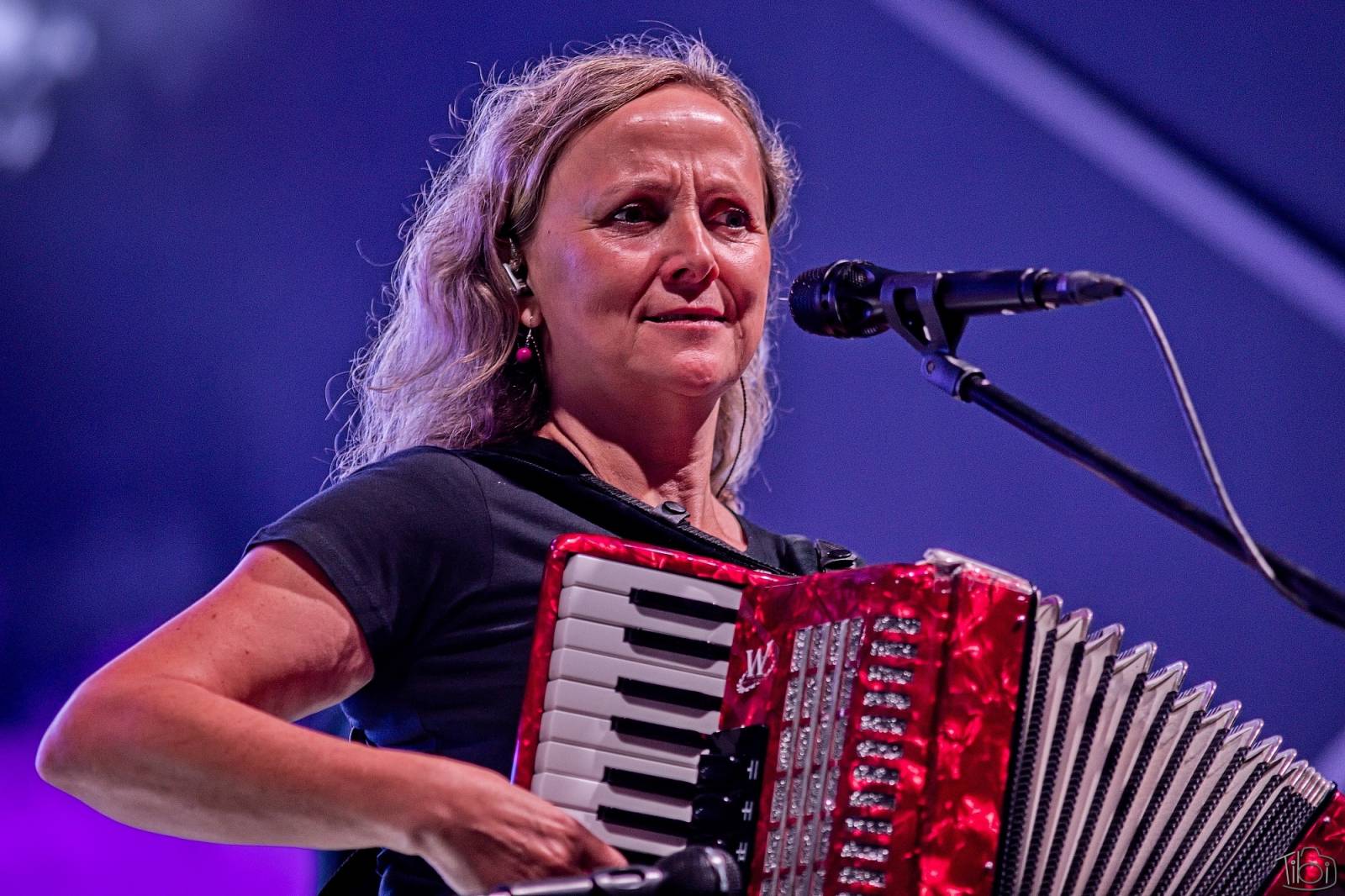 Pod skokanskými můstky v Harrachově se zpívalo. Keltská noc přivezla Tři sestry, Totální nasazení i E!E