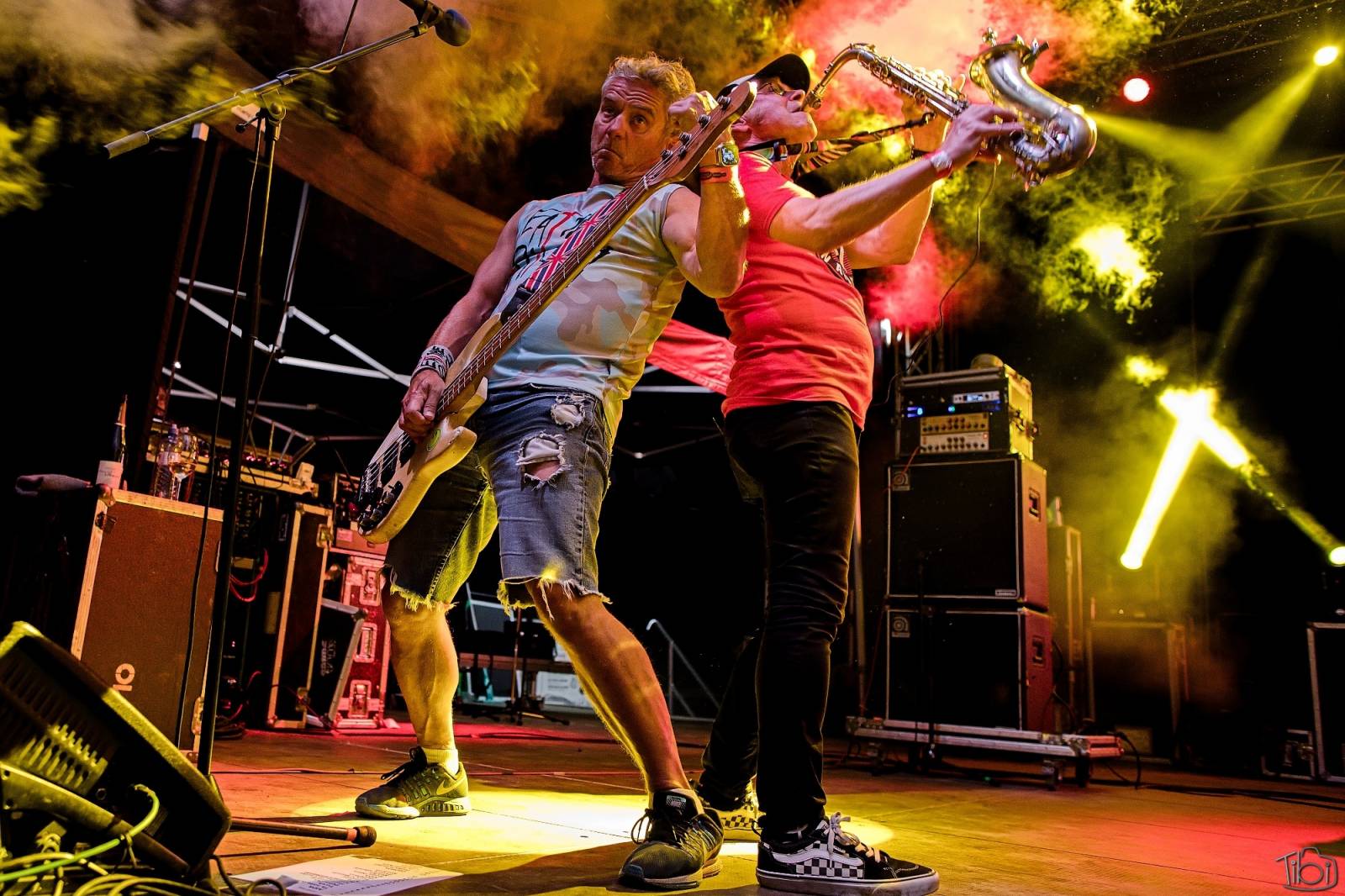 Pod skokanskými můstky v Harrachově se zpívalo. Keltská noc přivezla Tři sestry, Totální nasazení i E!E