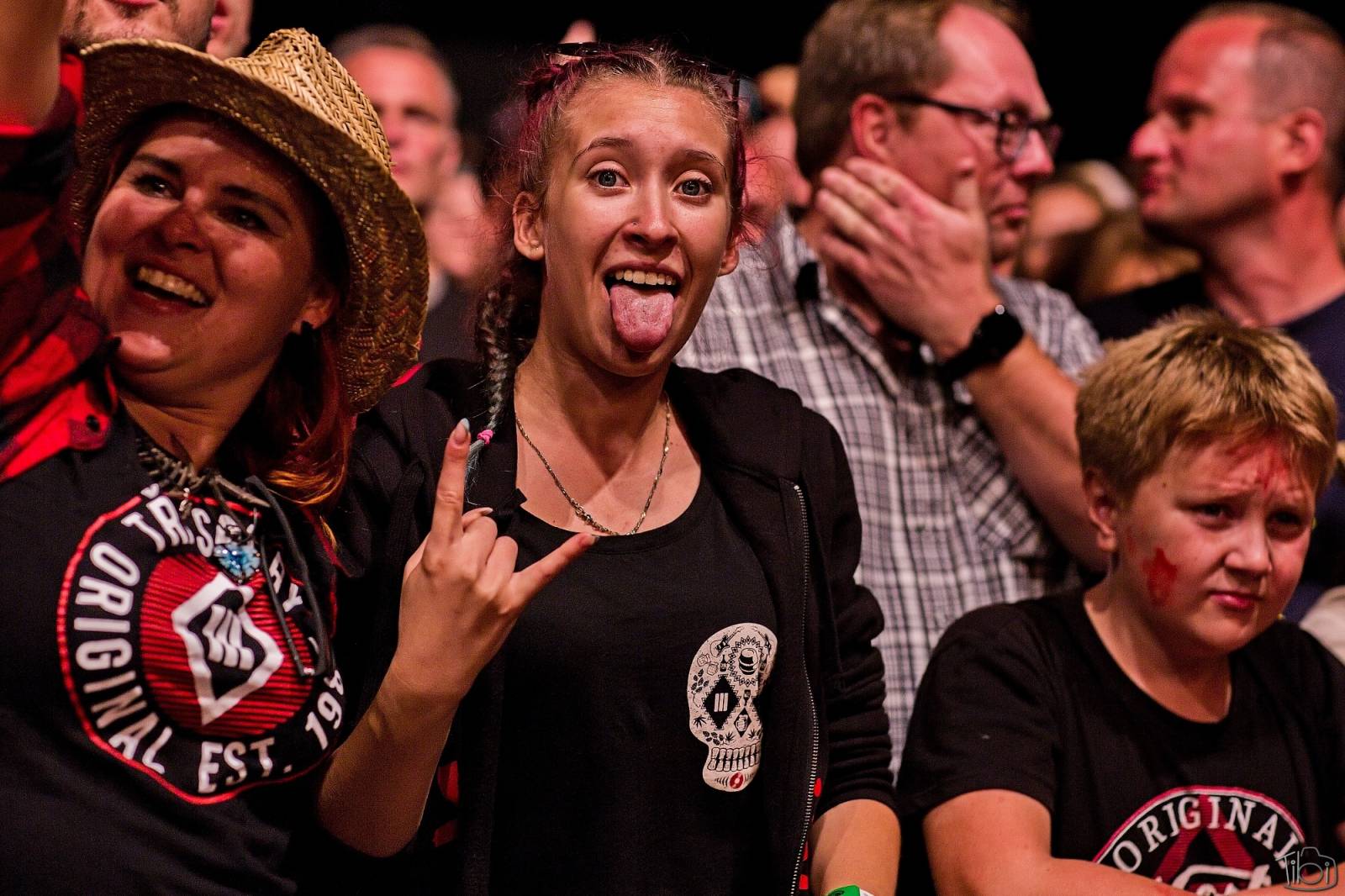 Pod skokanskými můstky v Harrachově se zpívalo. Keltská noc přivezla Tři sestry, Totální nasazení i E!E