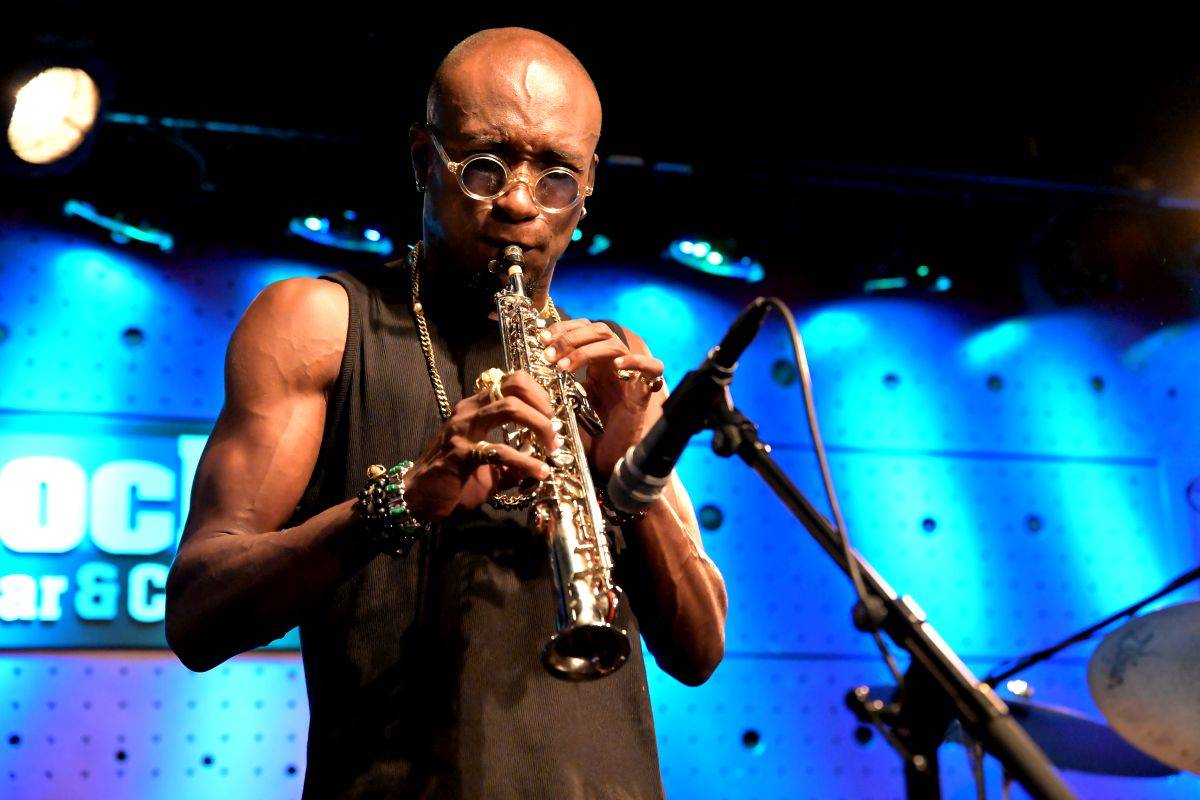 Saxofonista Isaiah Collier zavítal do pražského Jazz Docku