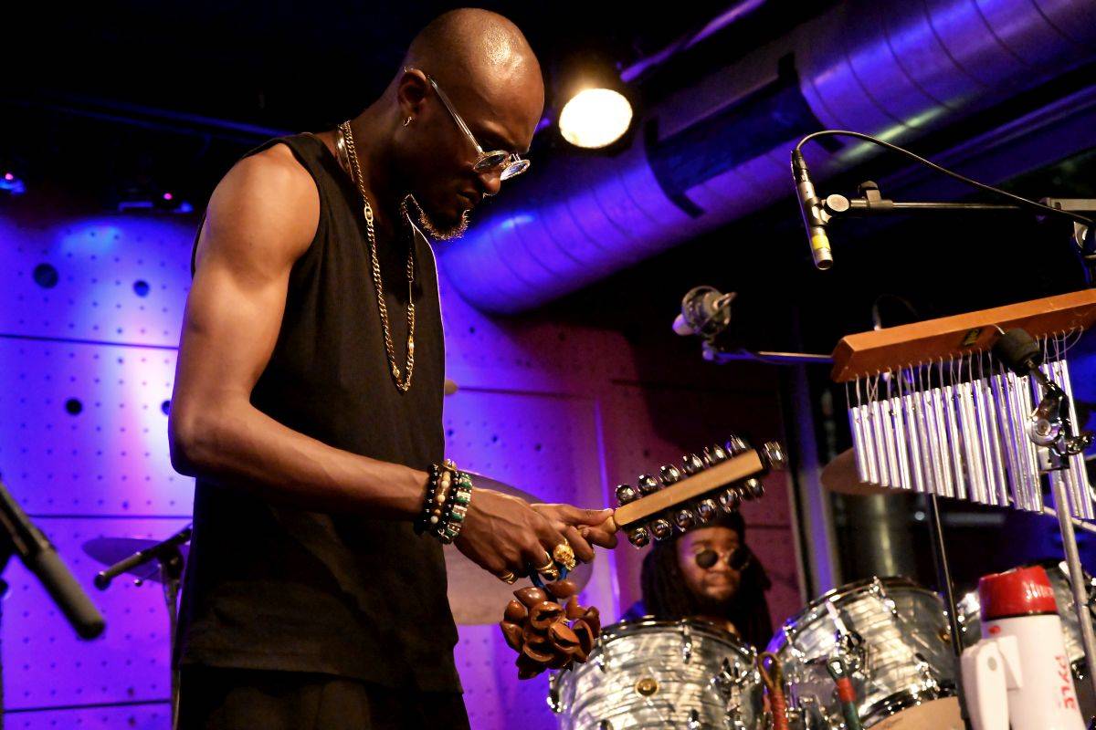 Saxofonista Isaiah Collier zavítal do pražského Jazz Docku