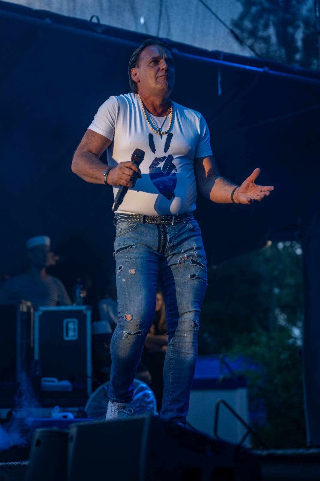 J.A.R.ům křtily v Ledárnách desku jejich děti