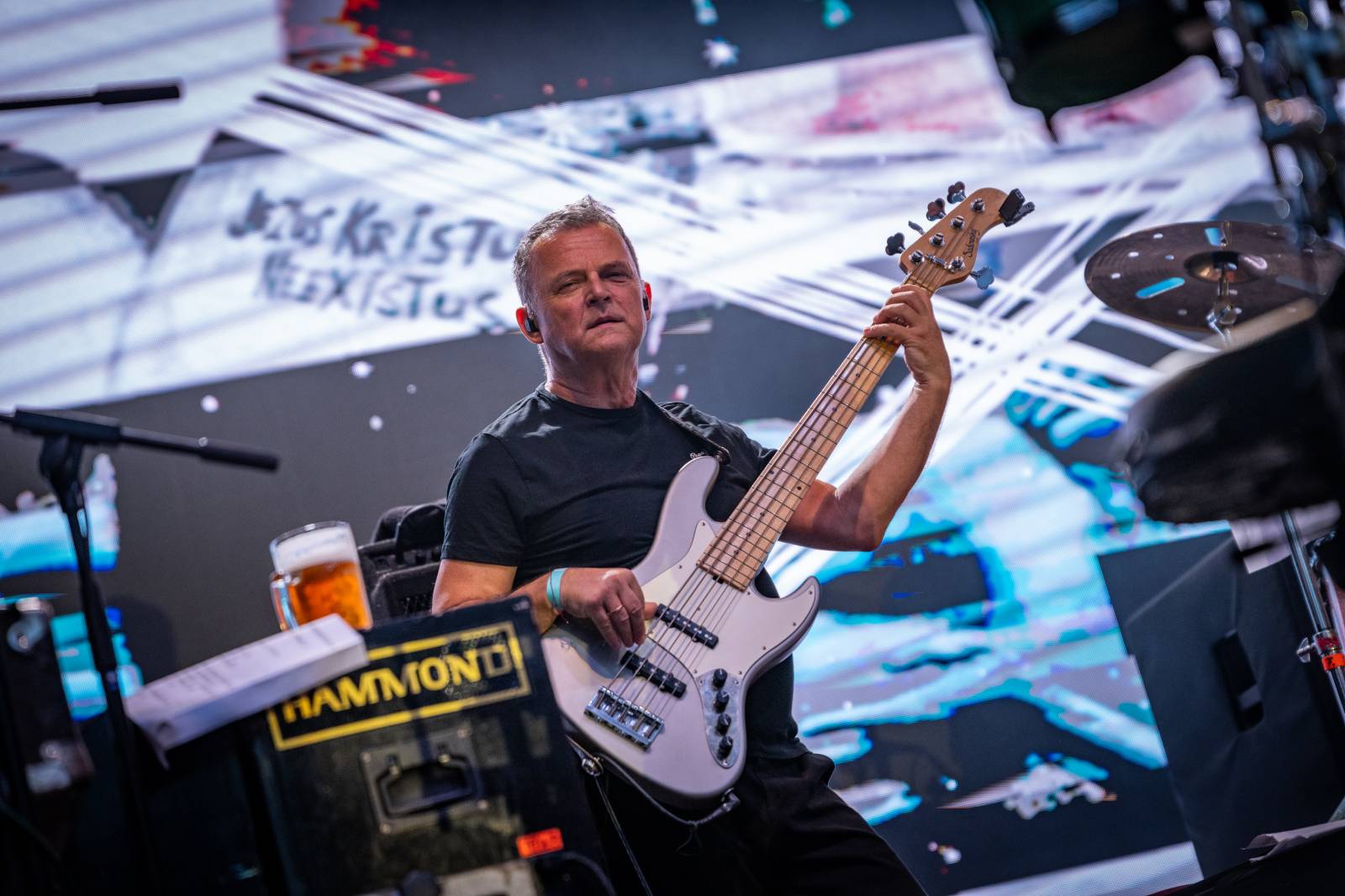 J.A.R.ům křtily v Ledárnách desku jejich děti