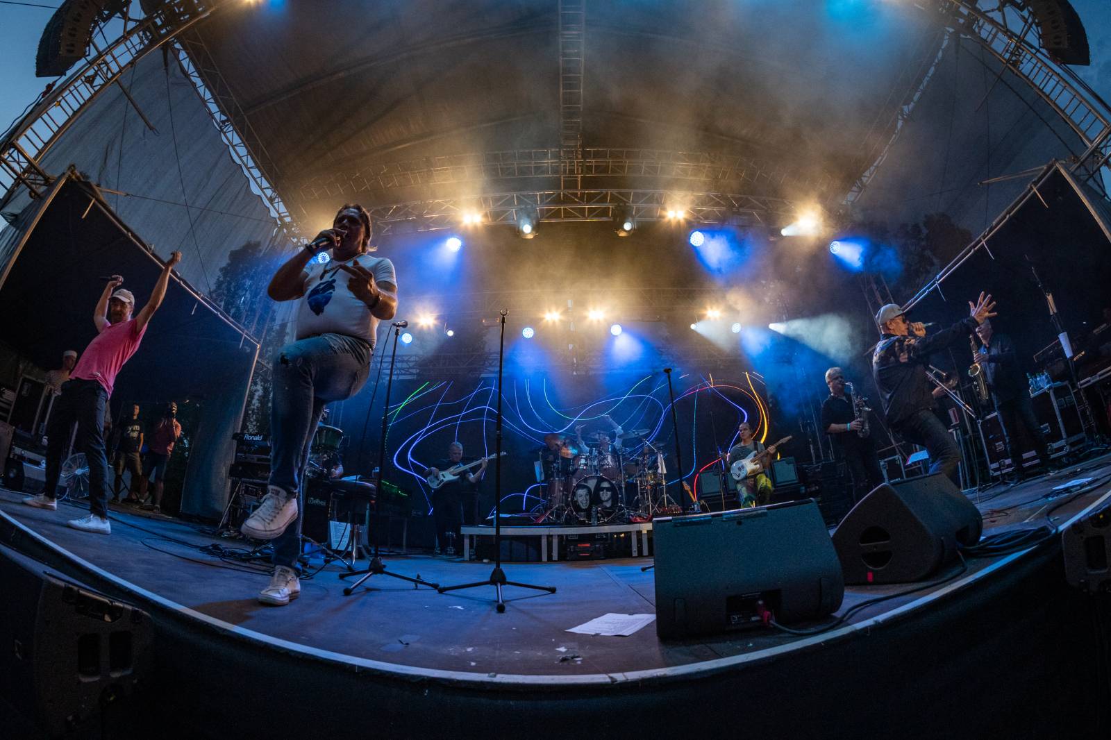 J.A.R.ům křtily v Ledárnách desku jejich děti