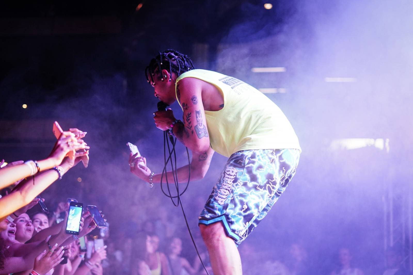 Kulturní léto v Karlových Varech vrcholí, Ben Cristovao rozjel show plnou energie