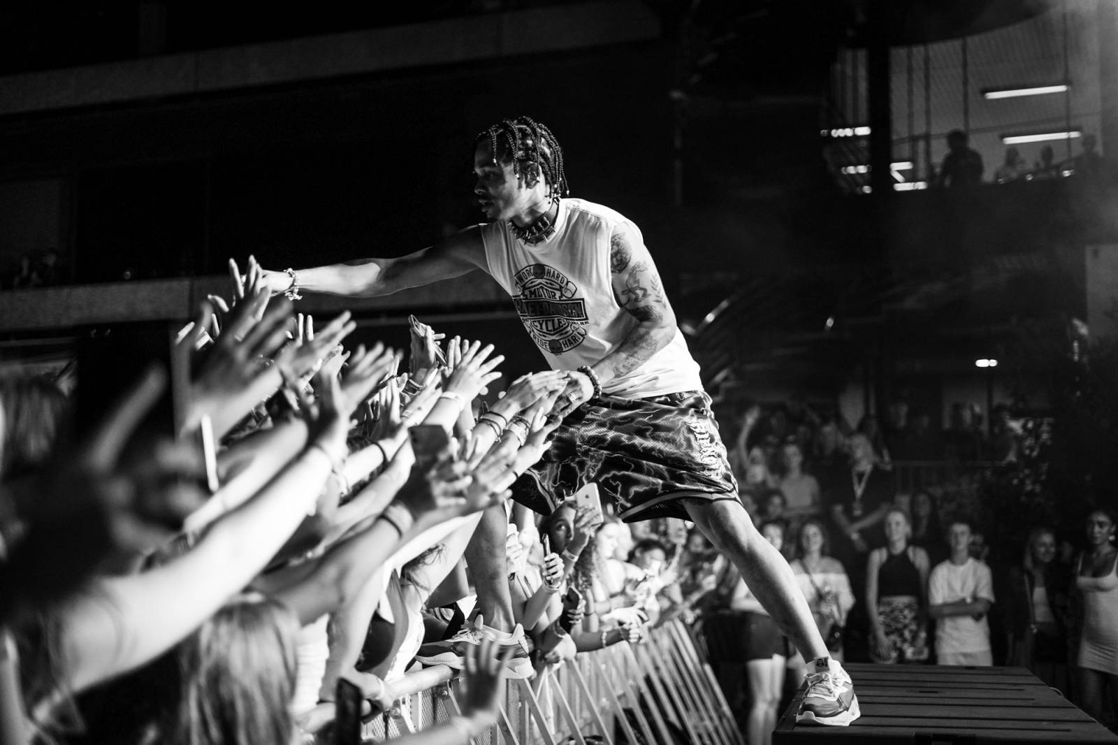 Kulturní léto v Karlových Varech vrcholí, Ben Cristovao rozjel show plnou energie