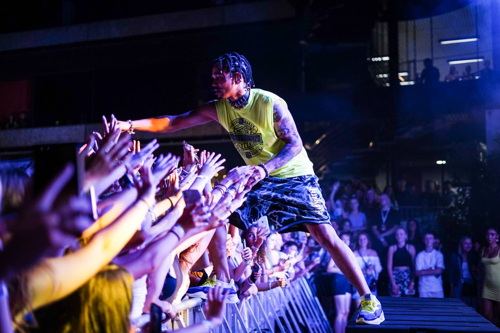 Kulturní léto v Karlových Varech vrcholí, Ben Cristovao rozjel show plnou energie