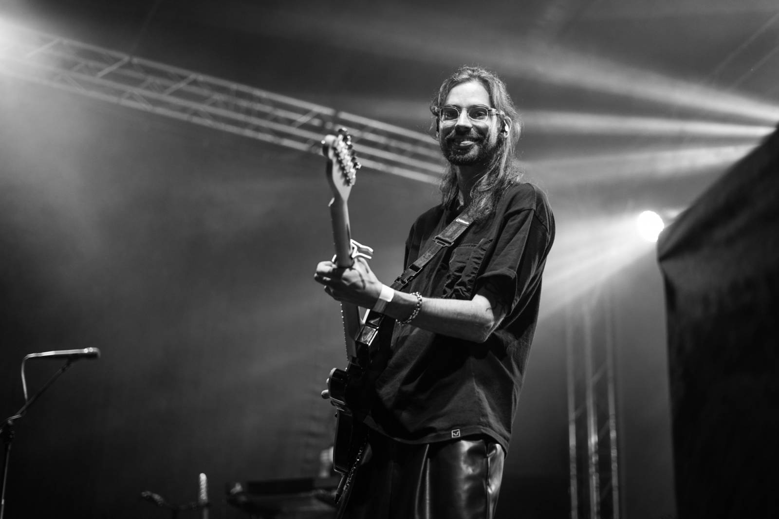 Kulturní léto v Karlových Varech vrcholí, Ben Cristovao rozjel show plnou energie