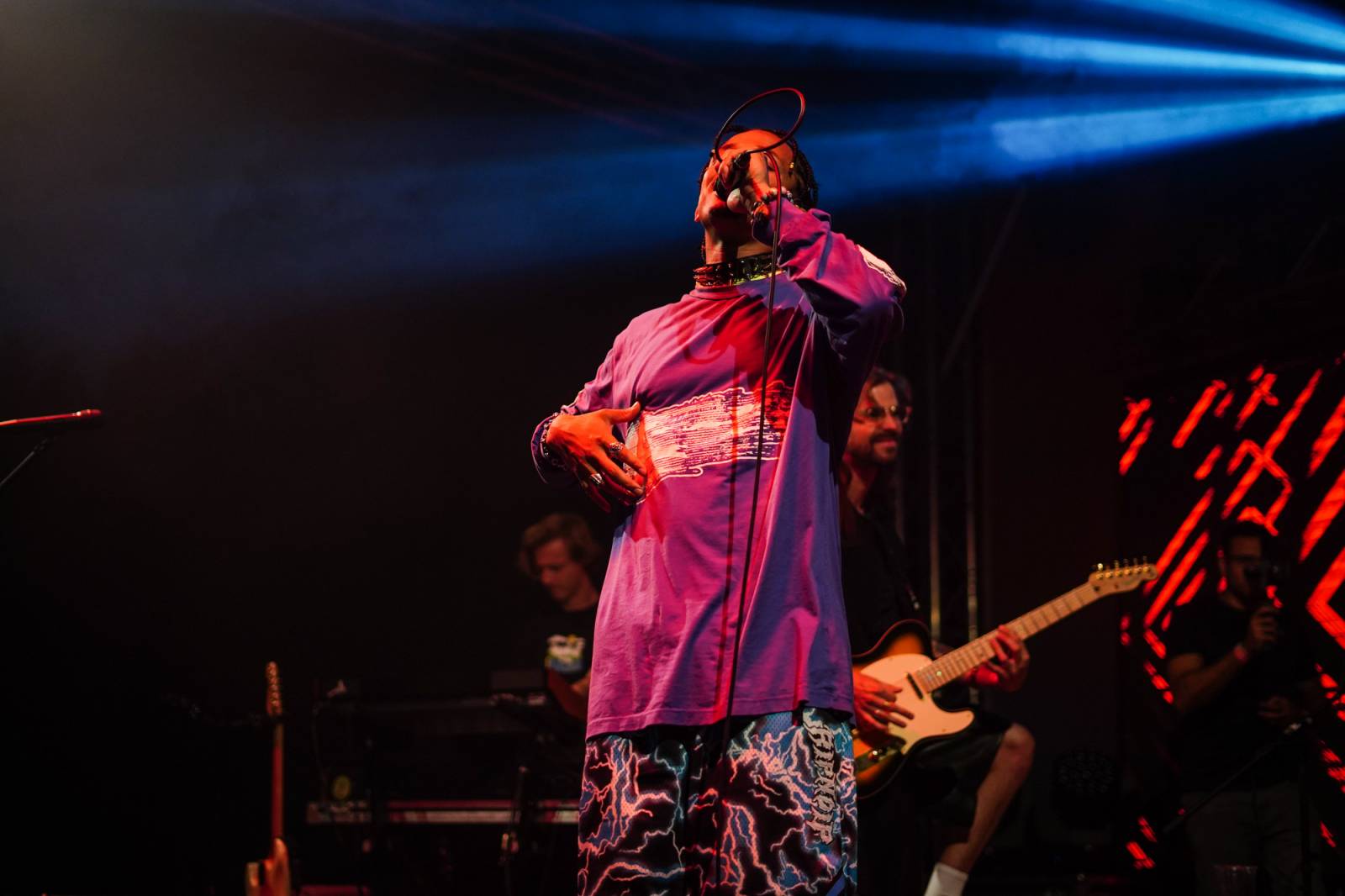 Kulturní léto v Karlových Varech vrcholí, Ben Cristovao rozjel show plnou energie