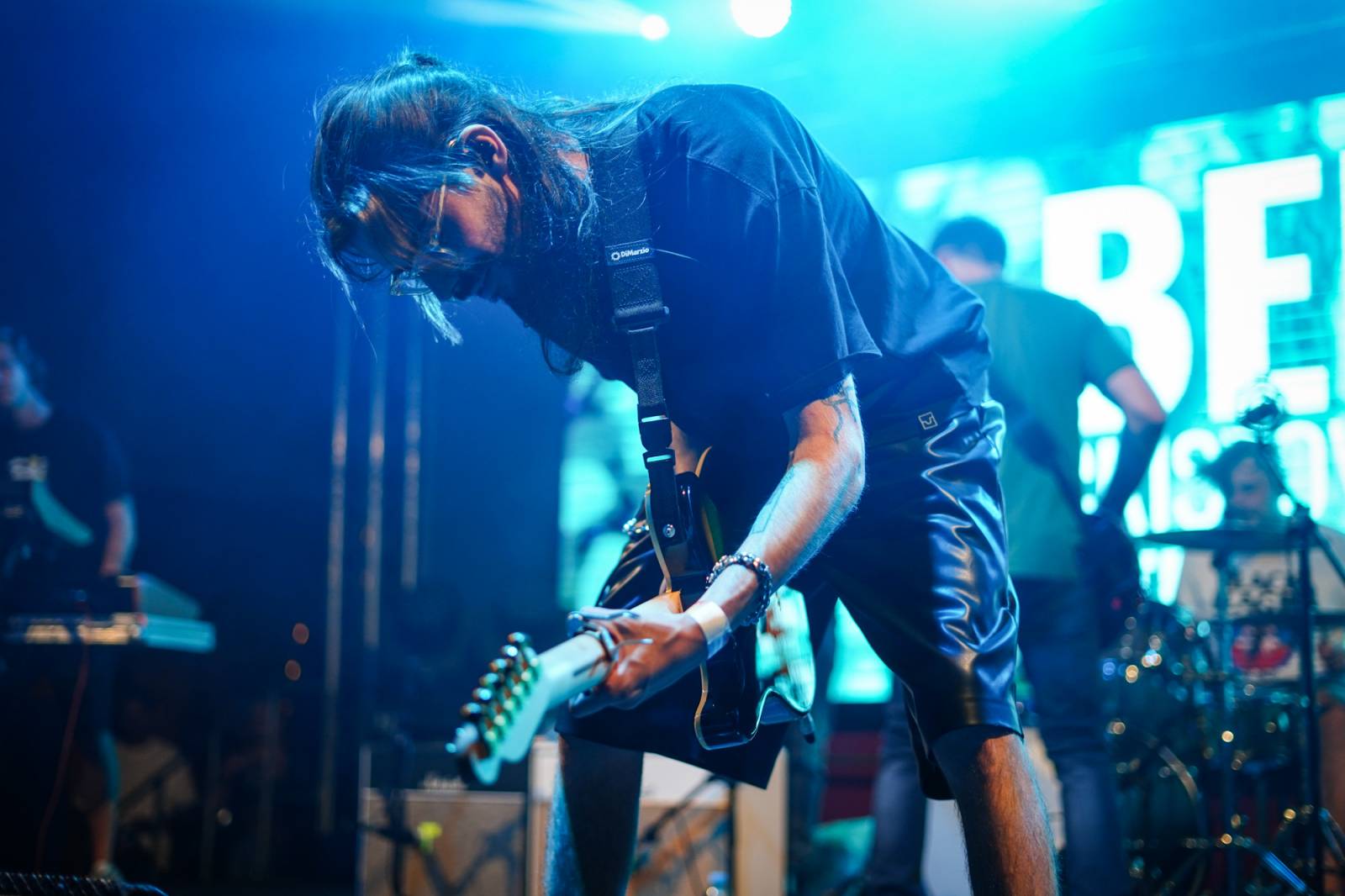 Kulturní léto v Karlových Varech vrcholí, Ben Cristovao rozjel show plnou energie