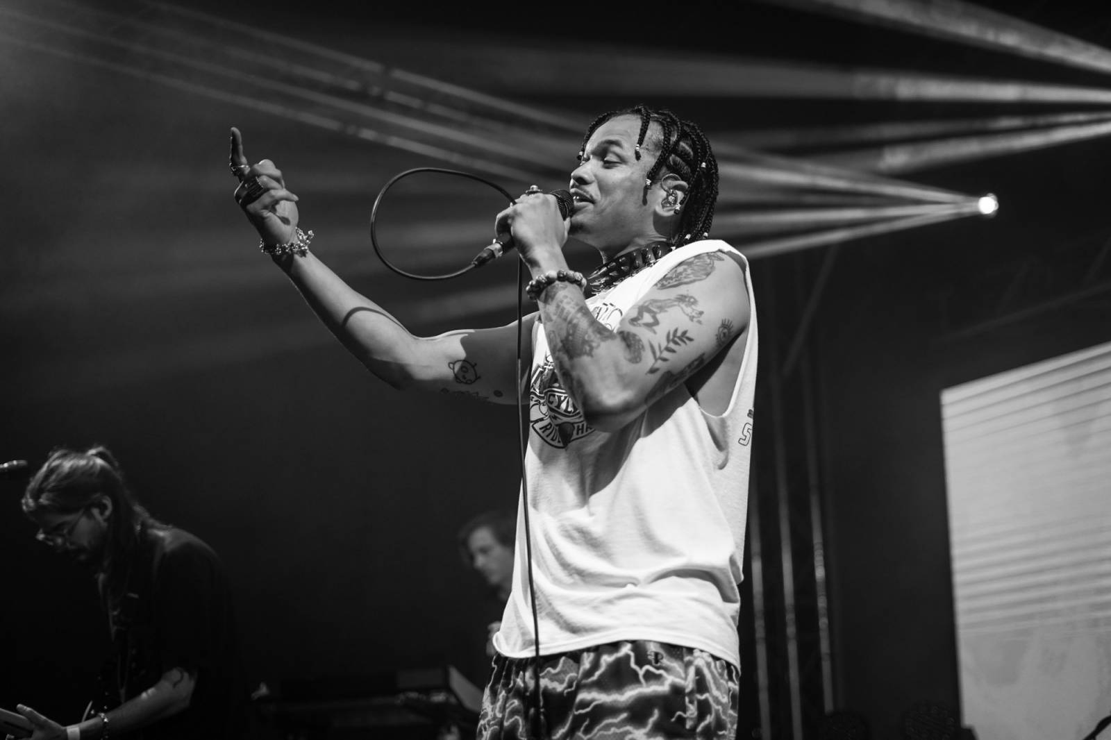 Kulturní léto v Karlových Varech vrcholí, Ben Cristovao rozjel show plnou energie