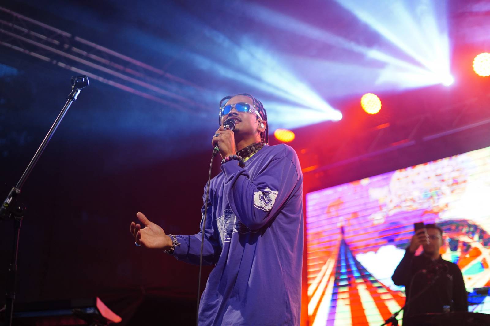 Kulturní léto v Karlových Varech vrcholí, Ben Cristovao rozjel show plnou energie