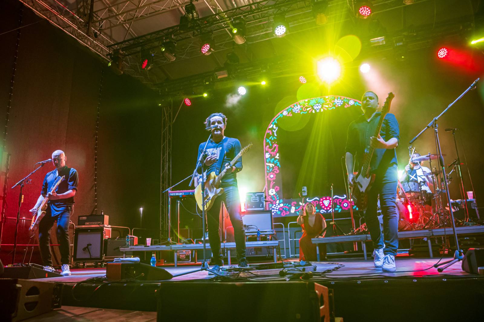 Chinaski v Kutné Hoře neplýtvali slovy, předskakovala jim Martyho Banda