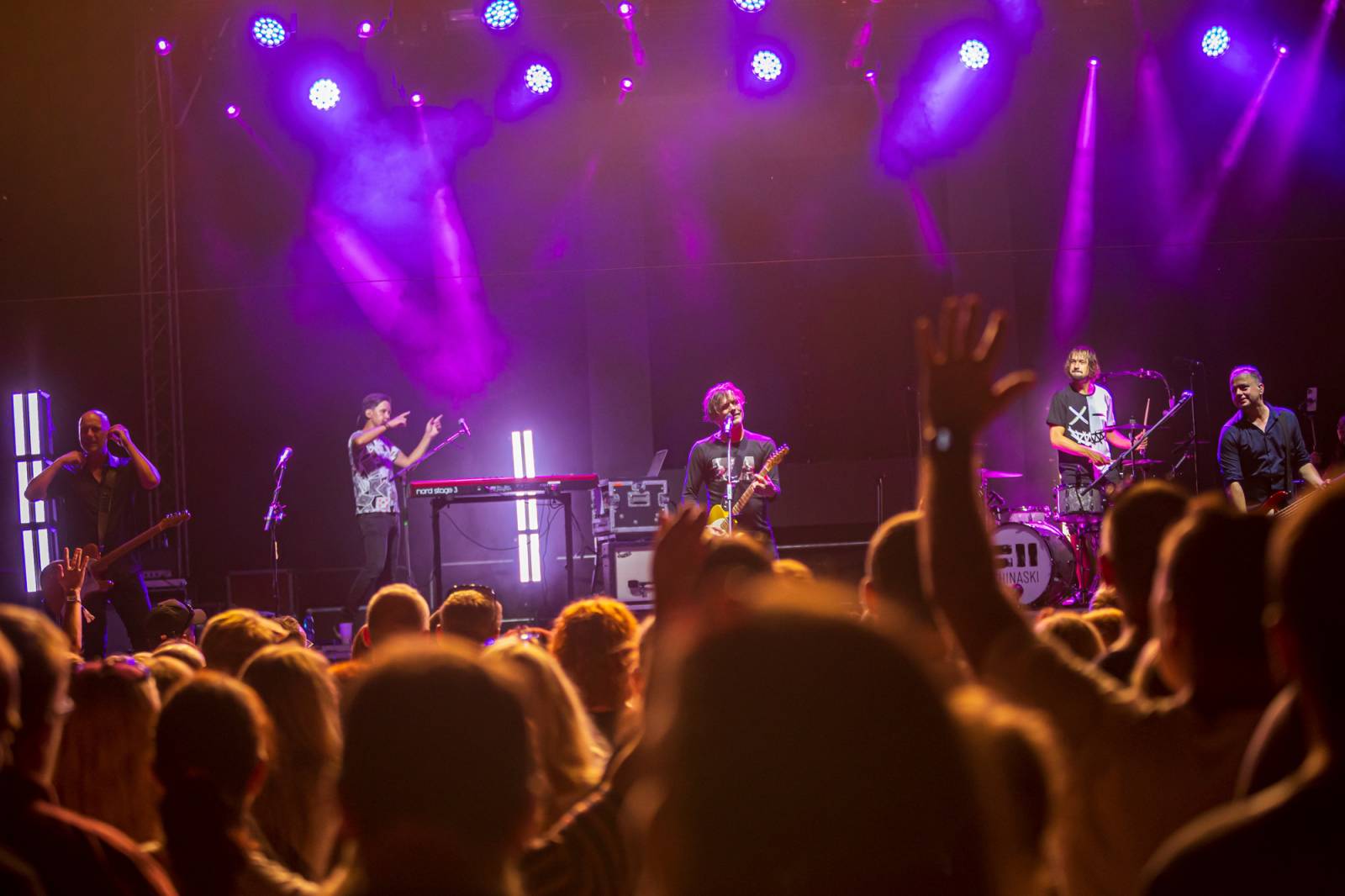 Chinaski v Kutné Hoře neplýtvali slovy, předskakovala jim Martyho Banda
