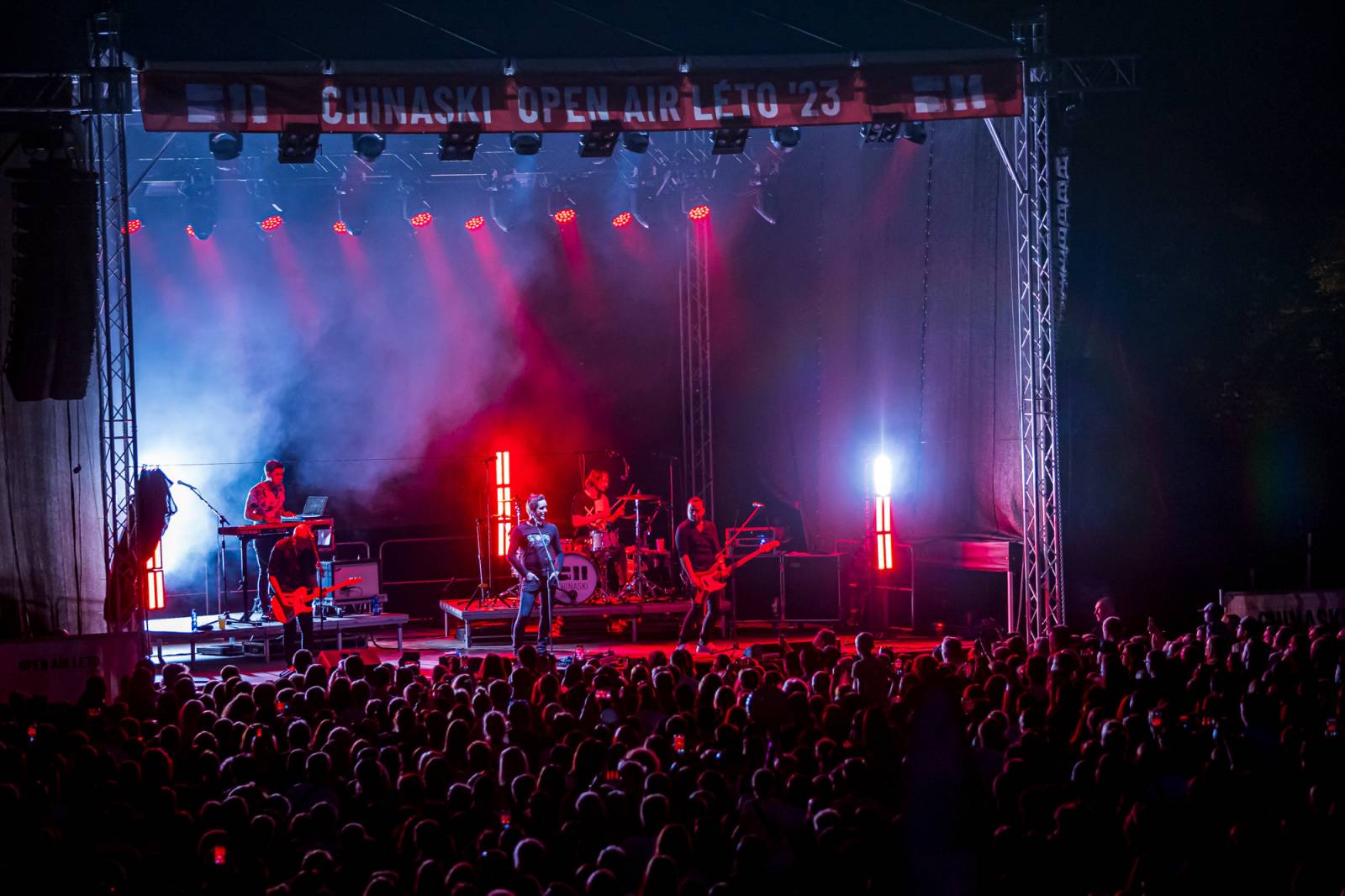 Chinaski v Kutné Hoře neplýtvali slovy, předskakovala jim Martyho Banda
