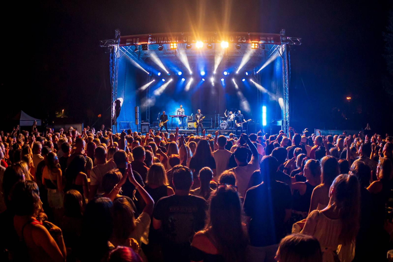 Chinaski v Kutné Hoře neplýtvali slovy, předskakovala jim Martyho Banda
