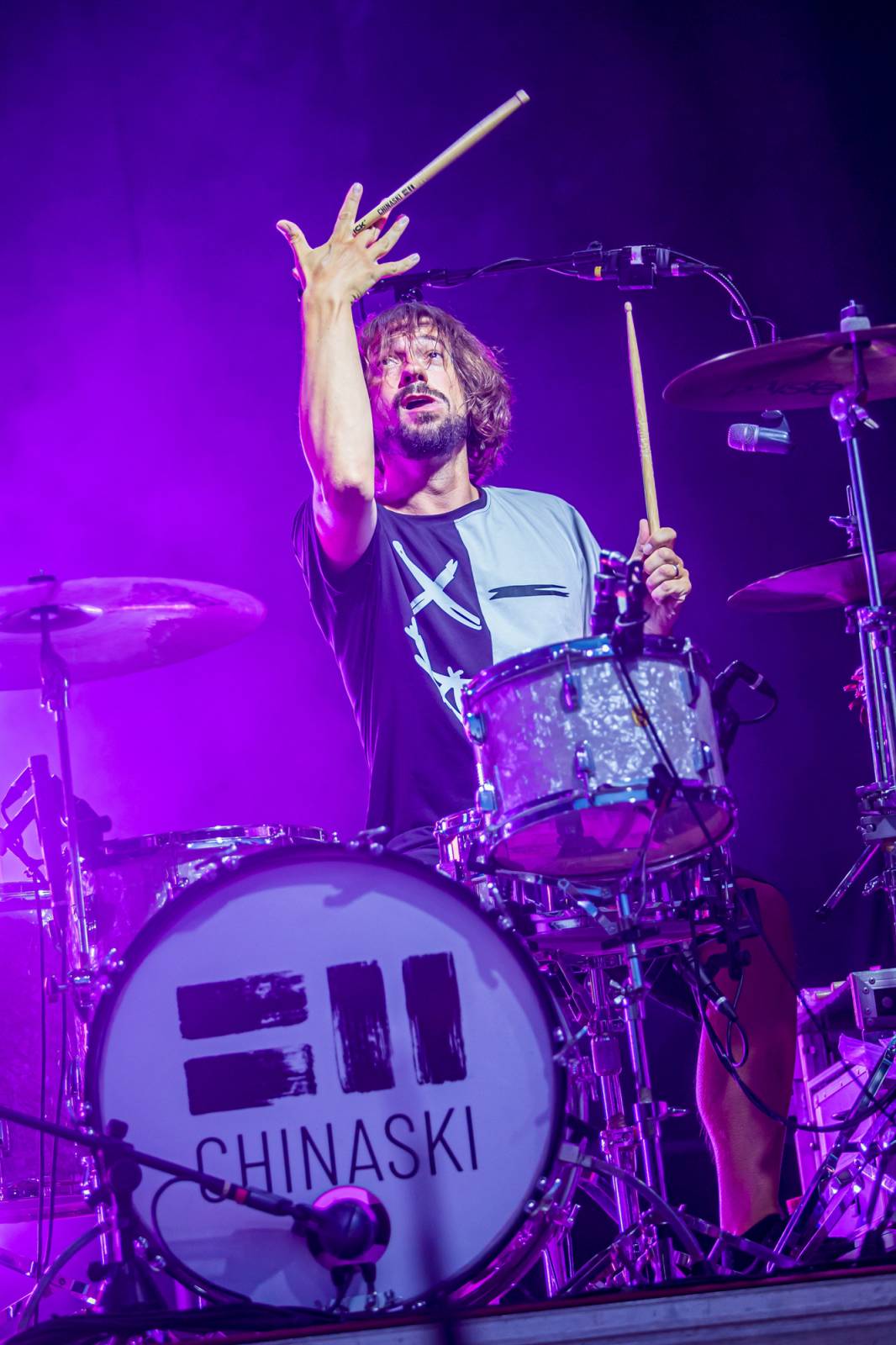 Chinaski v Kutné Hoře neplýtvali slovy, předskakovala jim Martyho Banda