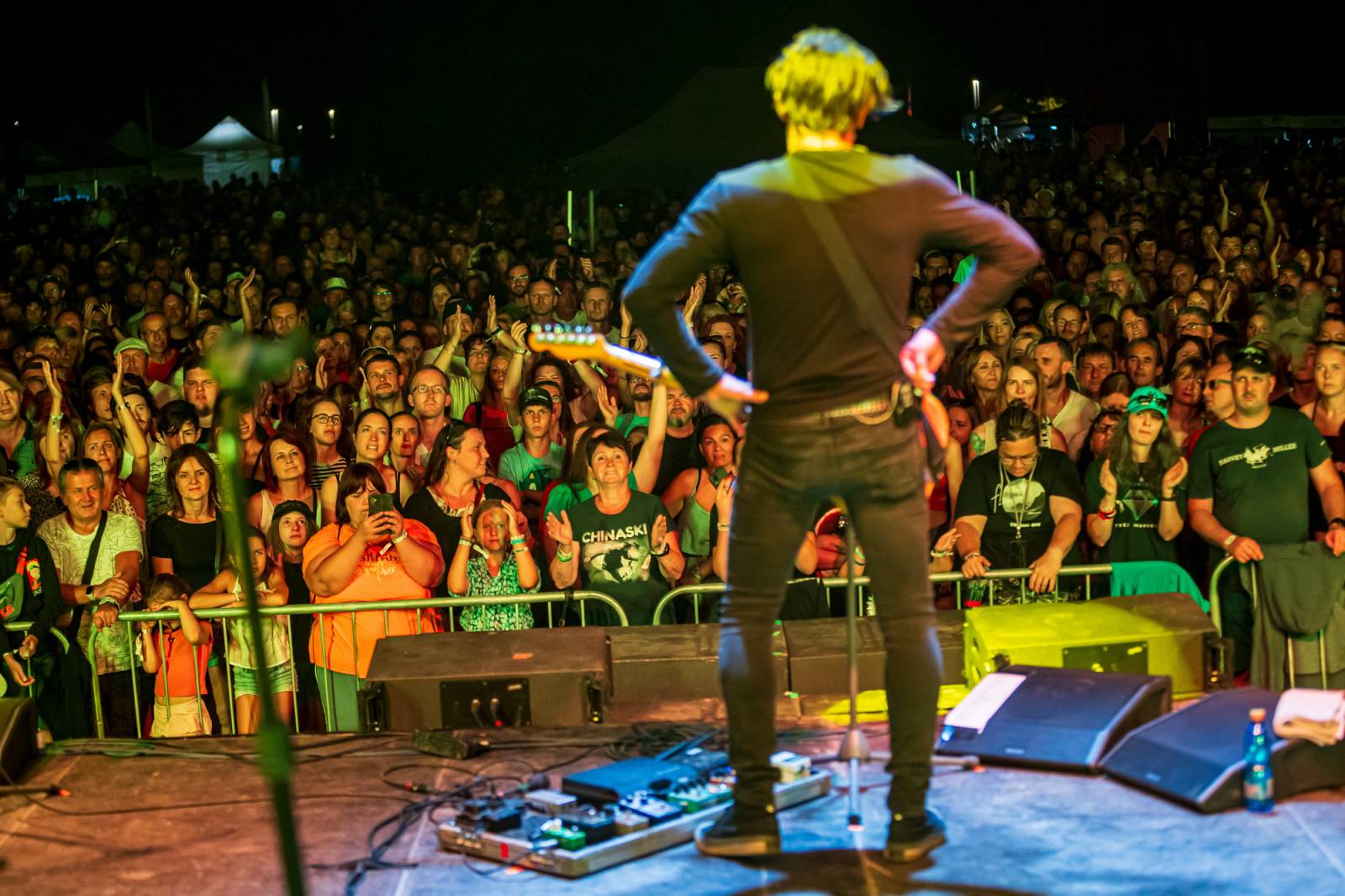 Chinaski v Kutné Hoře neplýtvali slovy, předskakovala jim Martyho Banda