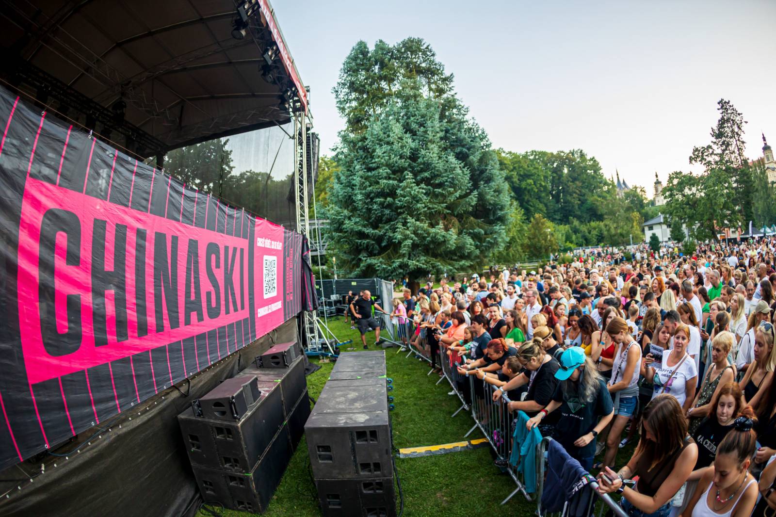 Chinaski v Kutné Hoře neplýtvali slovy, předskakovala jim Martyho Banda