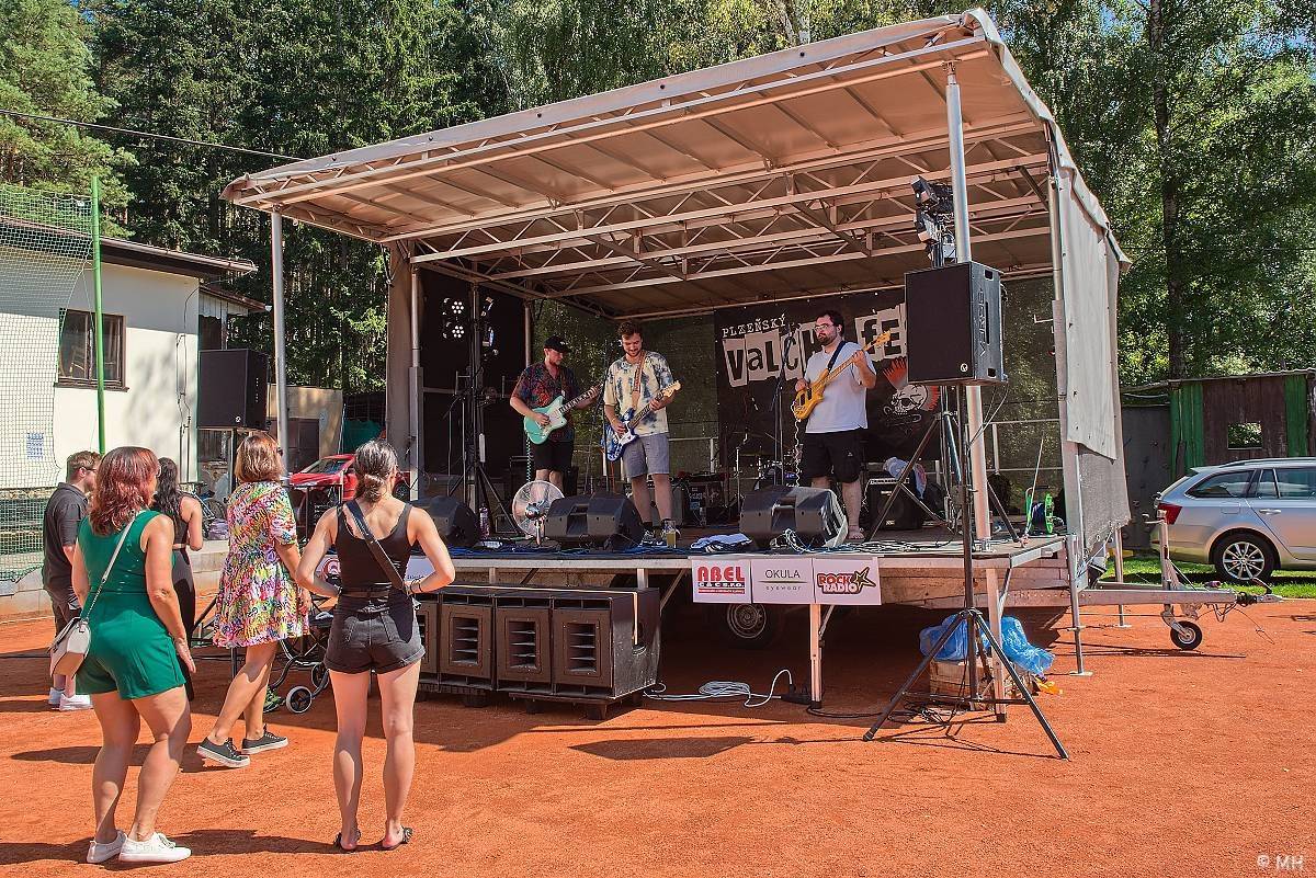 Plzeň bavil Valcha Fest, rockerům hráli Absolutní Neklid, Metalíza i Propast