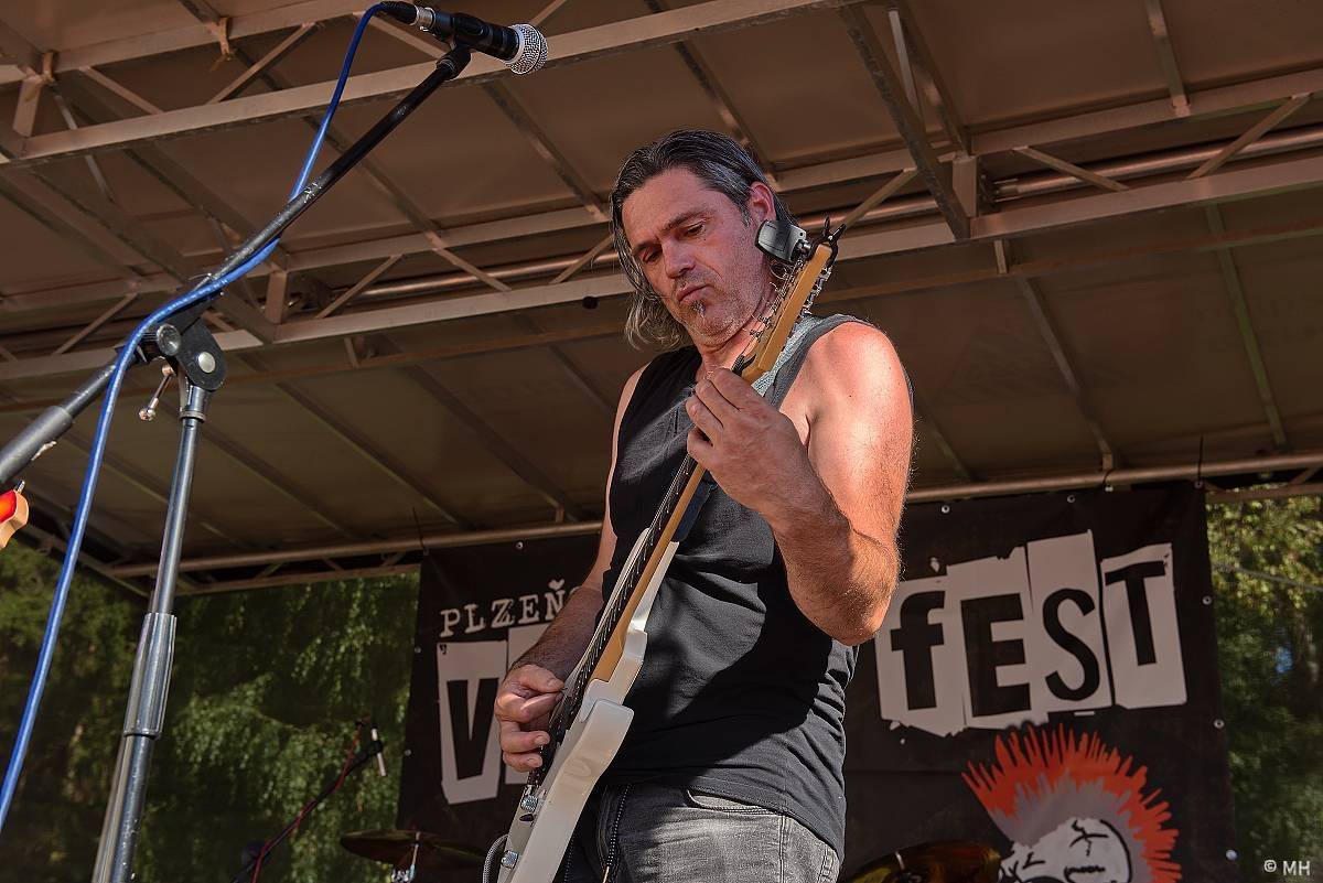Plzeň bavil Valcha Fest, rockerům hráli Absolutní Neklid, Metalíza i Propast