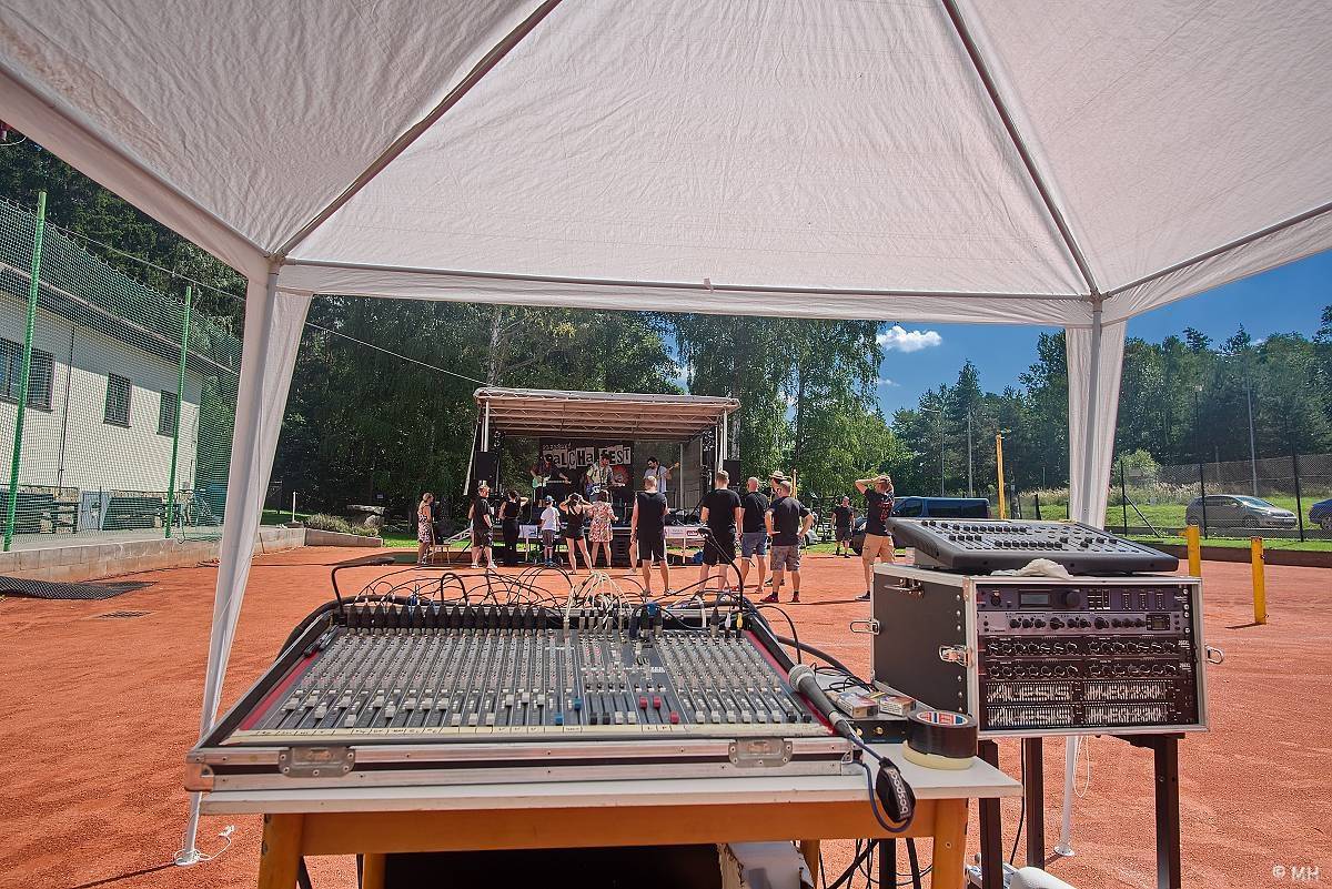 Plzeň bavil Valcha Fest, rockerům hráli Absolutní Neklid, Metalíza i Propast