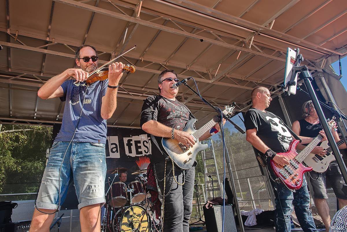 Plzeň bavil Valcha Fest, rockerům hráli Absolutní Neklid, Metalíza i Propast