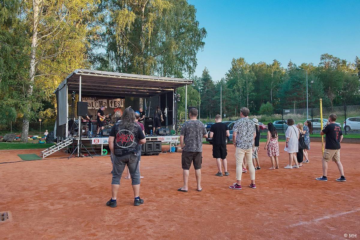 Plzeň bavil Valcha Fest, rockerům hráli Absolutní Neklid, Metalíza i Propast