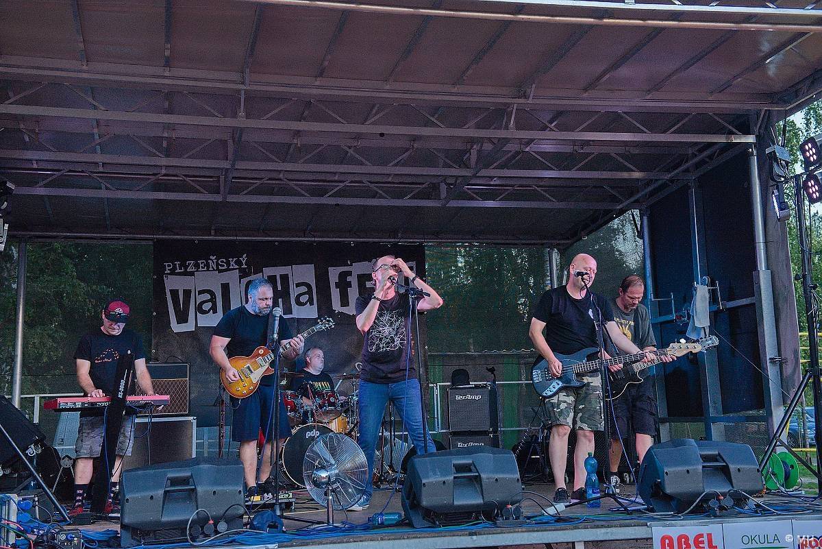 Plzeň bavil Valcha Fest, rockerům hráli Absolutní Neklid, Metalíza i Propast