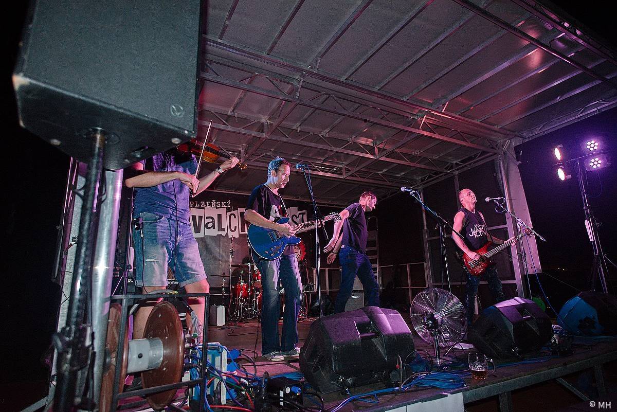 Plzeň bavil Valcha Fest, rockerům hráli Absolutní Neklid, Metalíza i Propast