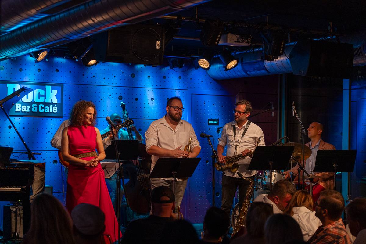 Jazzová smršť v Praze. Petra Ernyei připomněla éru bepopu