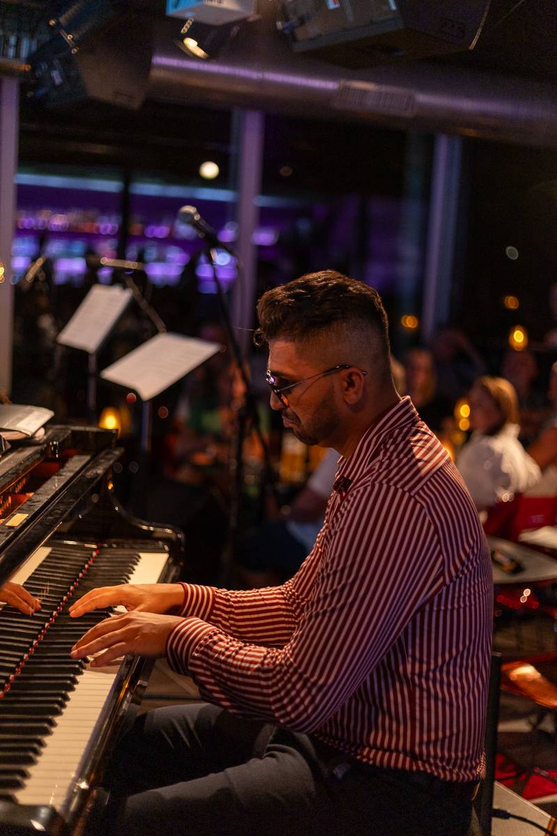 Jazzová smršť v Praze. Petra Ernyei připomněla éru bepopu