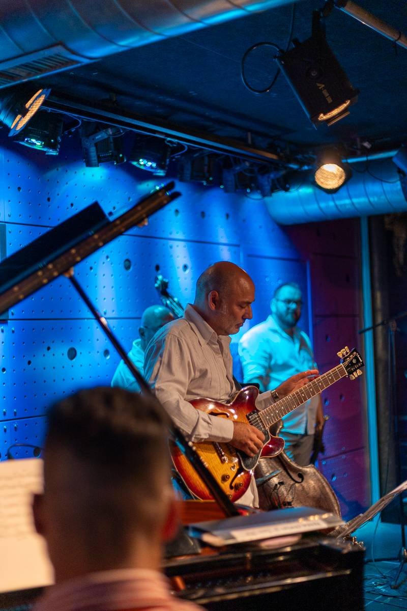 Jazzová smršť v Praze. Petra Ernyei připomněla éru bepopu