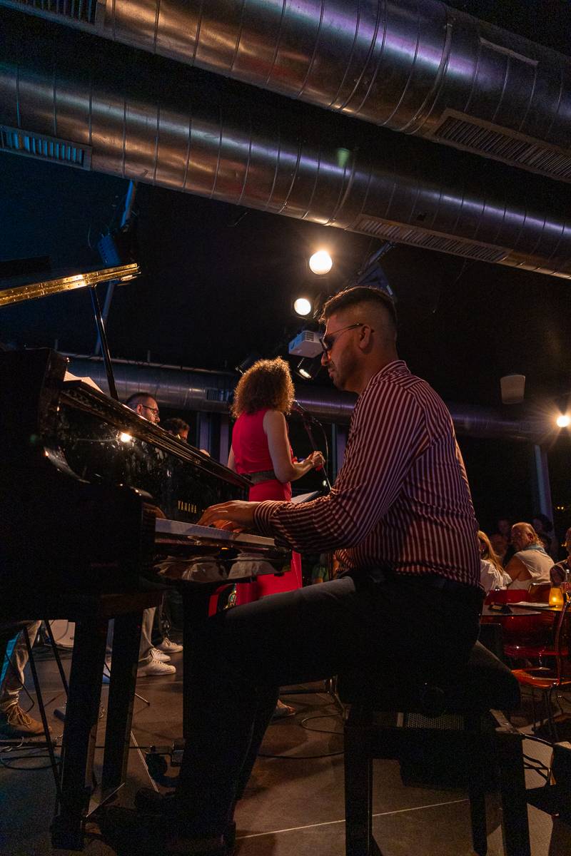 Jazzová smršť v Praze. Petra Ernyei připomněla éru bepopu