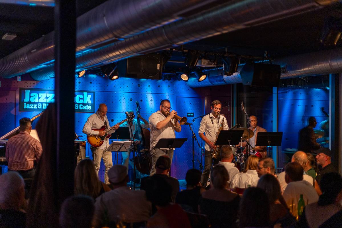 Jazzová smršť v Praze. Petra Ernyei připomněla éru bepopu