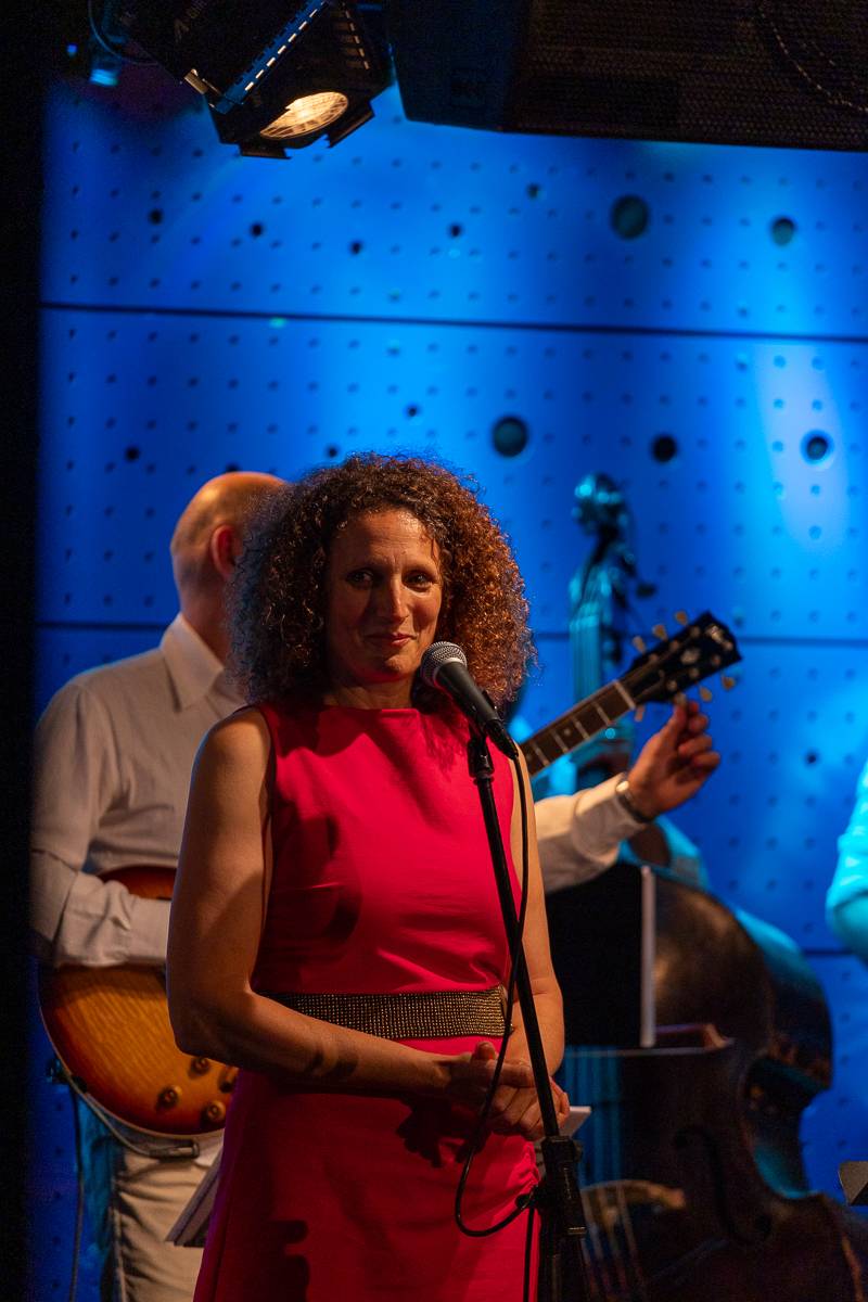 Jazzová smršť v Praze. Petra Ernyei připomněla éru bepopu