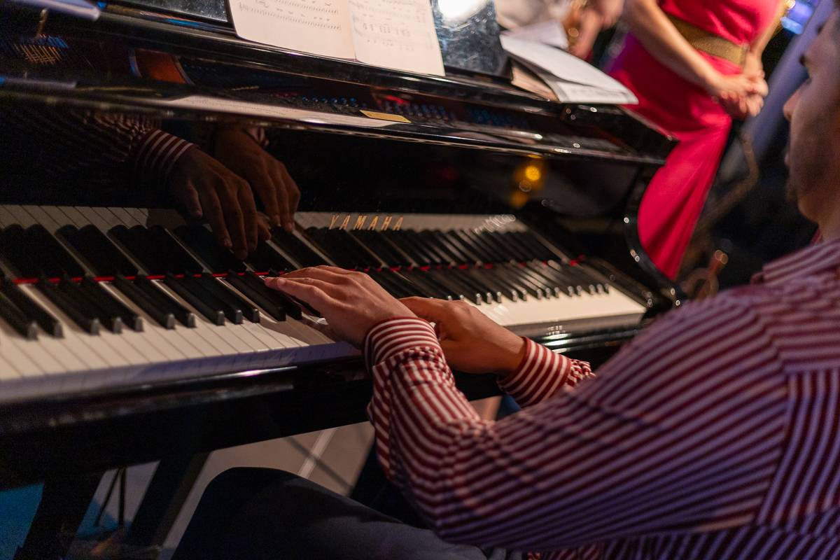 Jazzová smršť v Praze. Petra Ernyei připomněla éru bepopu