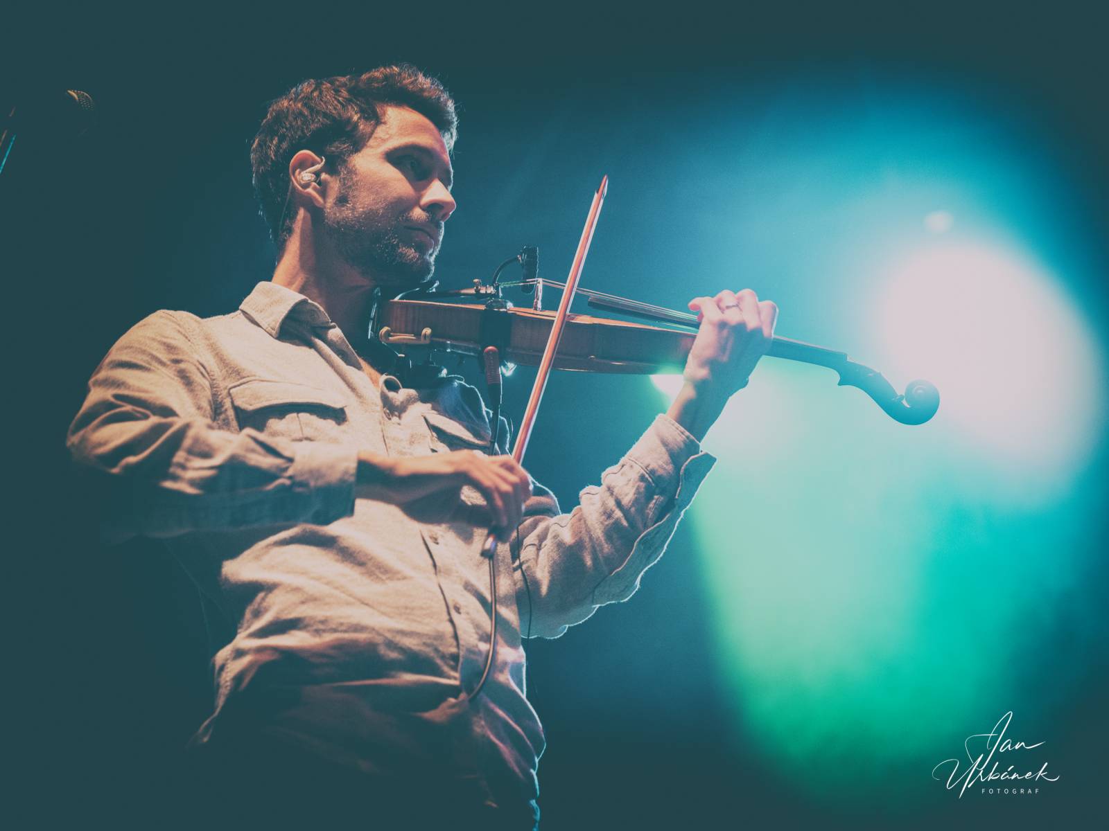 Poletíme? křtili LP Best of do gramofonu, kmotři desku rozsekali sekyrou