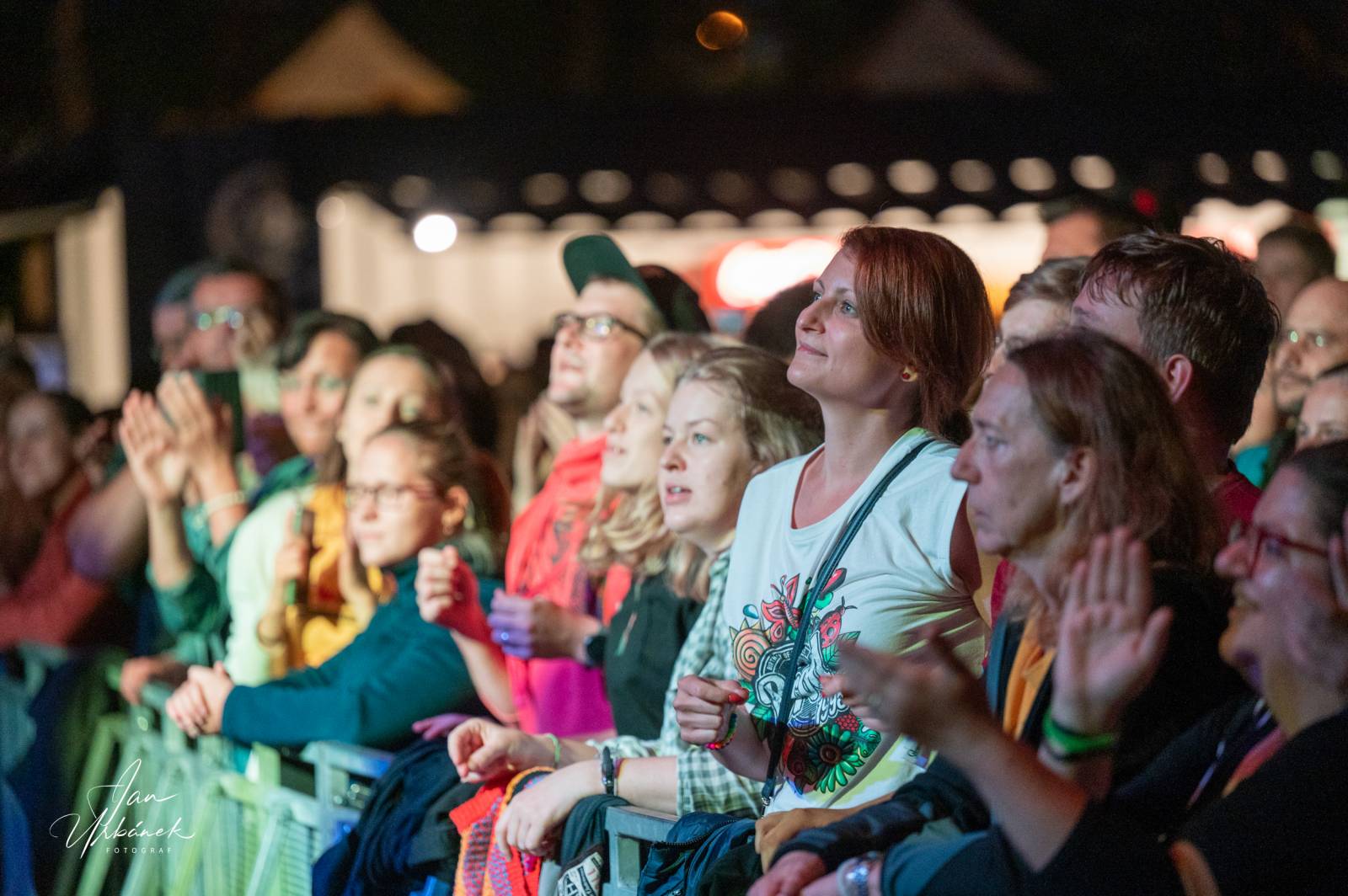 Poletíme? křtili LP Best of do gramofonu, kmotři desku rozsekali sekyrou