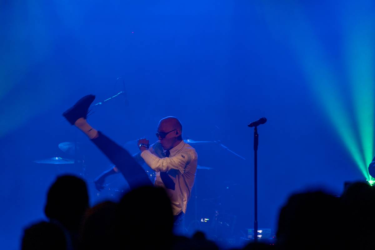 7krát3 rozjařil fanoušky na Občanské plovárně, doprovodil ho Orion