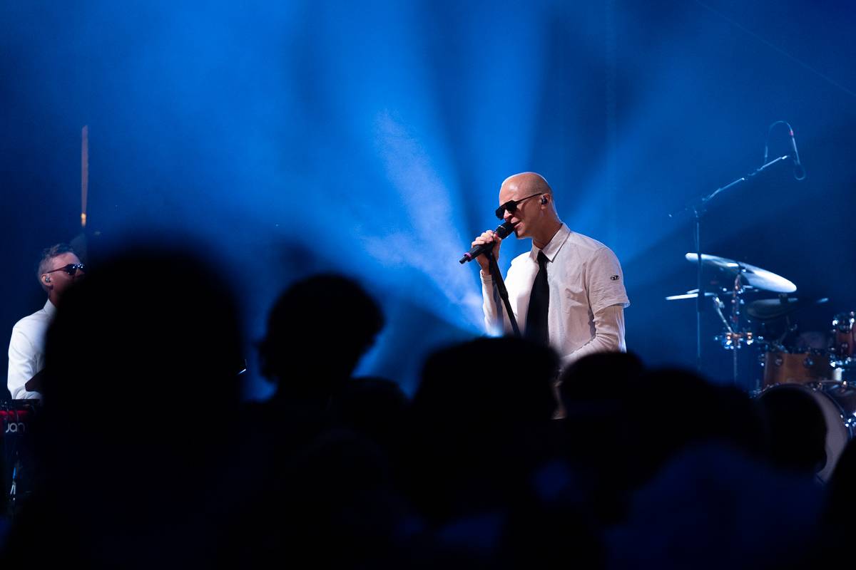 7krát3 rozjařil fanoušky na Občanské plovárně, doprovodil ho Orion