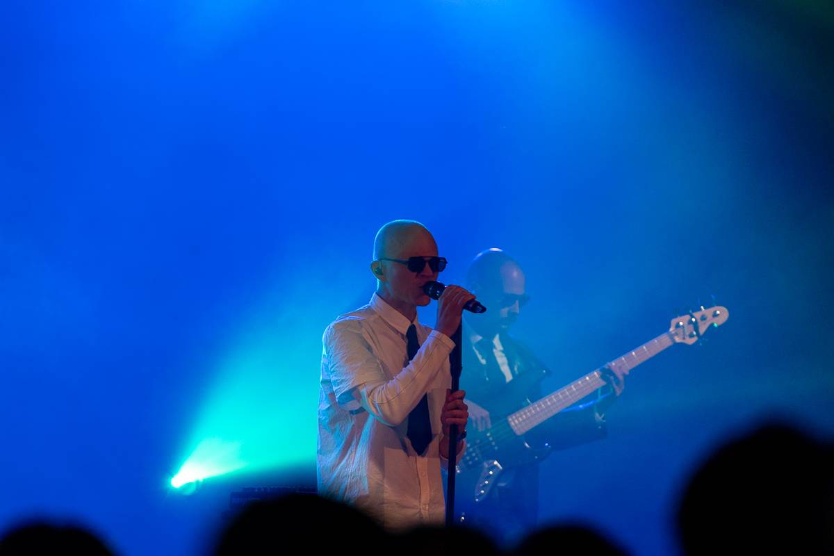 7krát3 rozjařil fanoušky na Občanské plovárně, doprovodil ho Orion